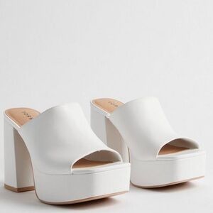 Platform Chunky Heeled Sandal Wide Width